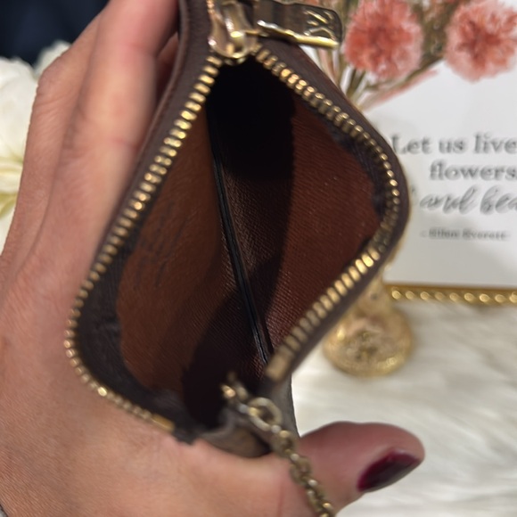 🤎LV Key Pouch - Picture 7 of 13